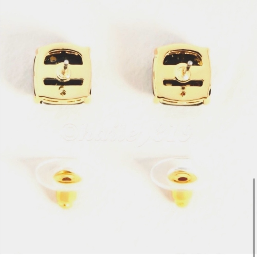 NWT kate spade
Gold Glitter
Squared Away Earrings - Picture 5 of 7